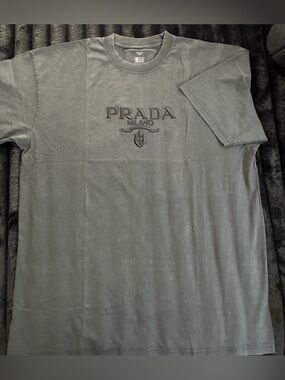 New Men’s Luxury Designer Embroidered Dark Weathered Gray T-shirt Size 2XL